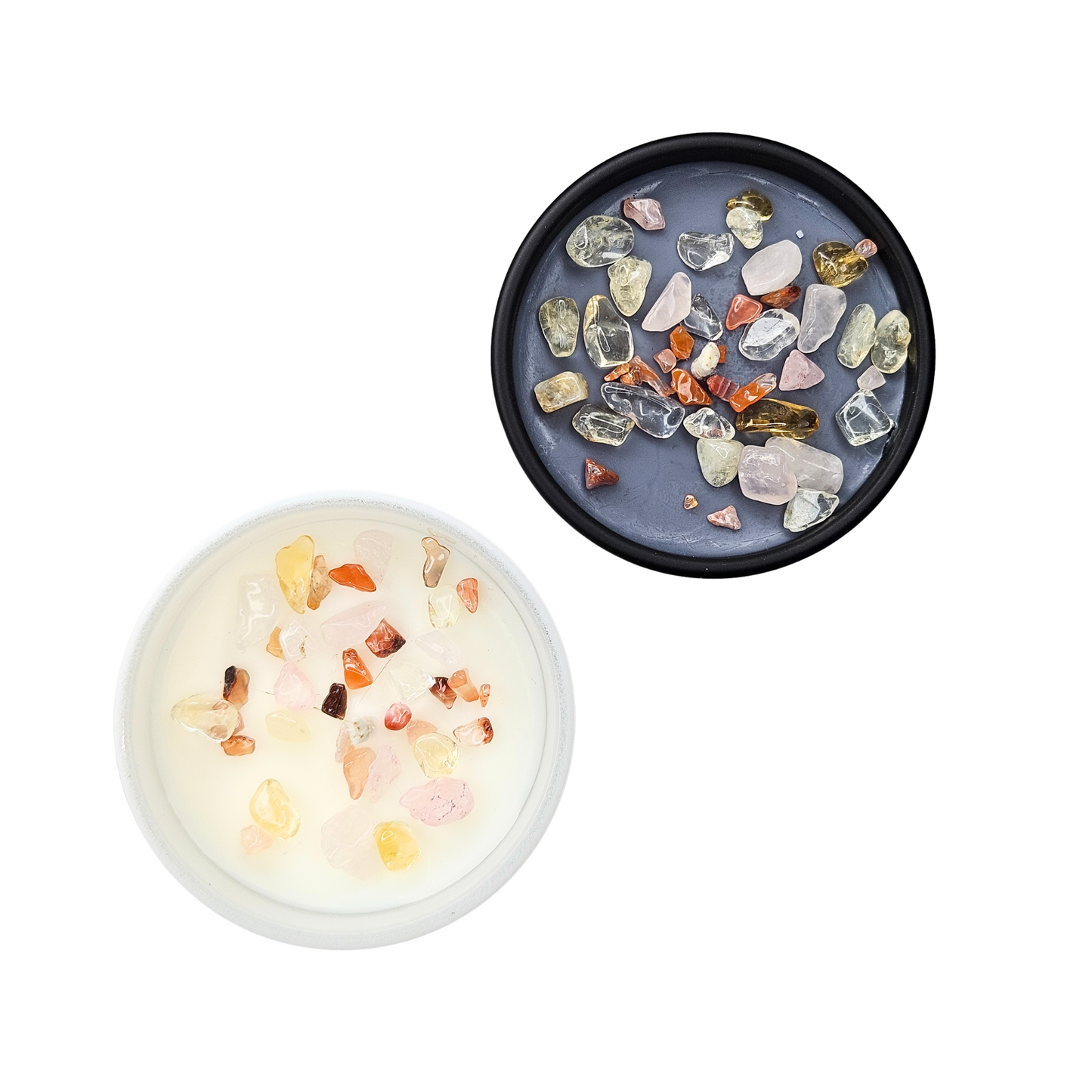 Obere Ansicht der Intuitionskerze klein „Selbstliebe“ in Schwarz und Weiß, dekoriert mit Rosenquarz, Citrin und Karneol, Sojawachs.