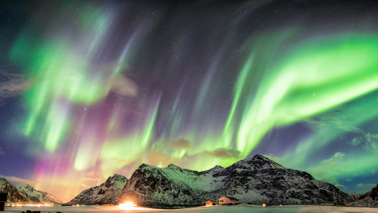 Nordlichter am Himmel – Symbol für verborgenes inneres Leuchten, das im Schweigen verborgen bleibt und plötzlich sichtbar wird