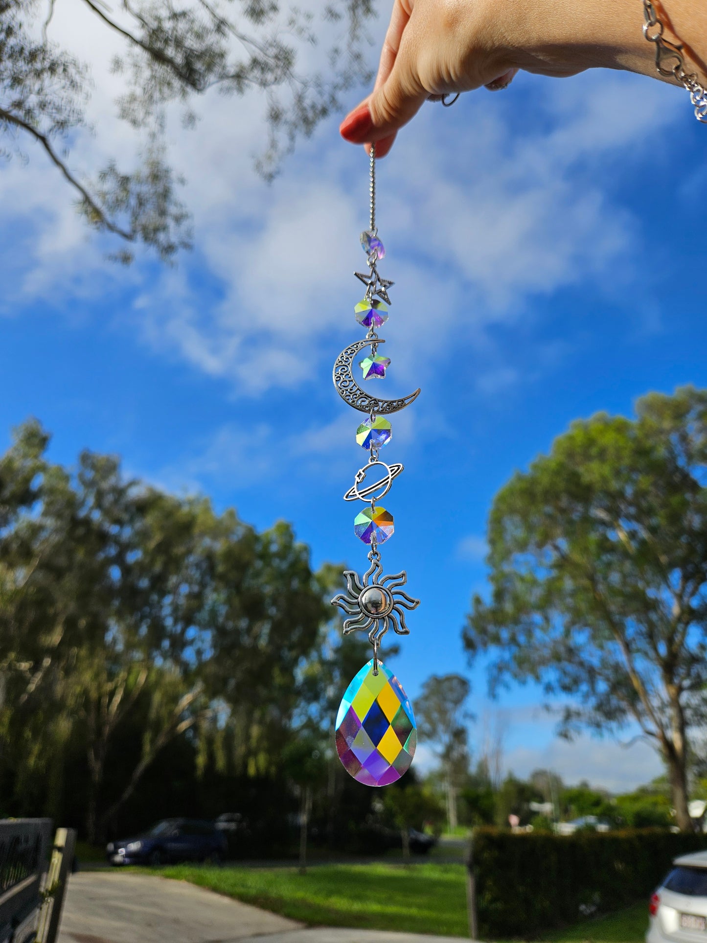 Fantasievoller Universum-Suncatcher mit Planeten, Kristallen & Sternen – ein Hauch kosmischer Magie für dein Zuhause, aim Garten