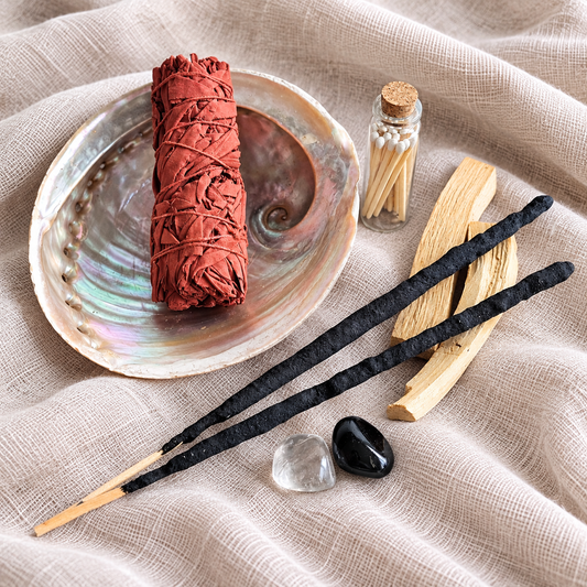 Ritualset Schutz – Energetische Reinigung & Wohnungsreinigung – Abalone-Muschel mit Smudge, Kristallen, Palo Santo und Ritualräucherstäbchen