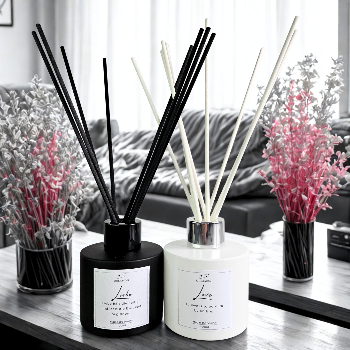 Diffuser "Liebe / Love" mit liebevollem Duft in angenehmem Ambiente präsentiert