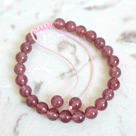 Edelsteinarmband Erdbeerquarz – für Lebensfreude, Herzenswärme & emotionale Sanftheit