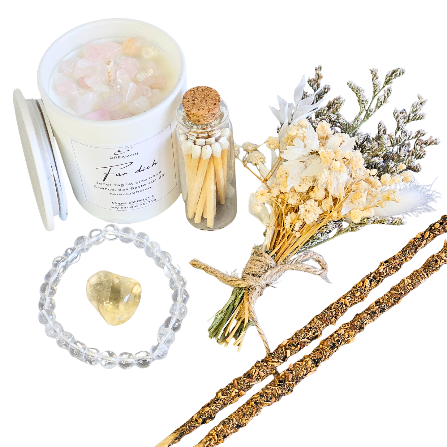 Ritual-Set „Für dich“ – offene Kerze mit Rosenquarz und weißem Quarz, Mondstein-Armband, Mondstein, Trockenblumenstrauß, Glas mit Streichhölzern und Räucherstäbchen.