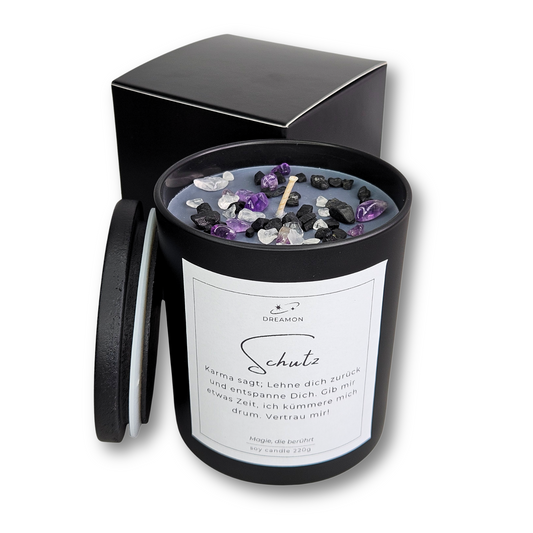 Handgemachte Intuitionskerze „Schutz“ von DreamOn im schwarzen Glas mit Deckel, schwarzer Turmalin, Amethyst, weissem Quarz, 220g Sojawachs.