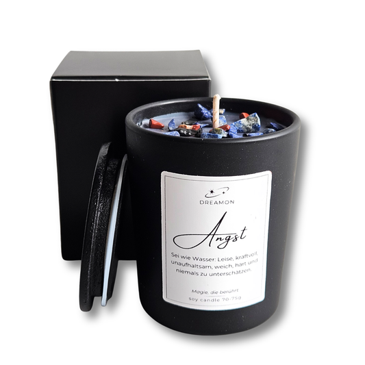 Handgemachte Duftkerze mit Zitat „Angst“ von DreamOn im schwarzen Glas mit Holzdeckel, schwarzem Obsidian, Lapislazuli und rotem Jaspis, Sojawachs, geliefert in Geschenkbox.