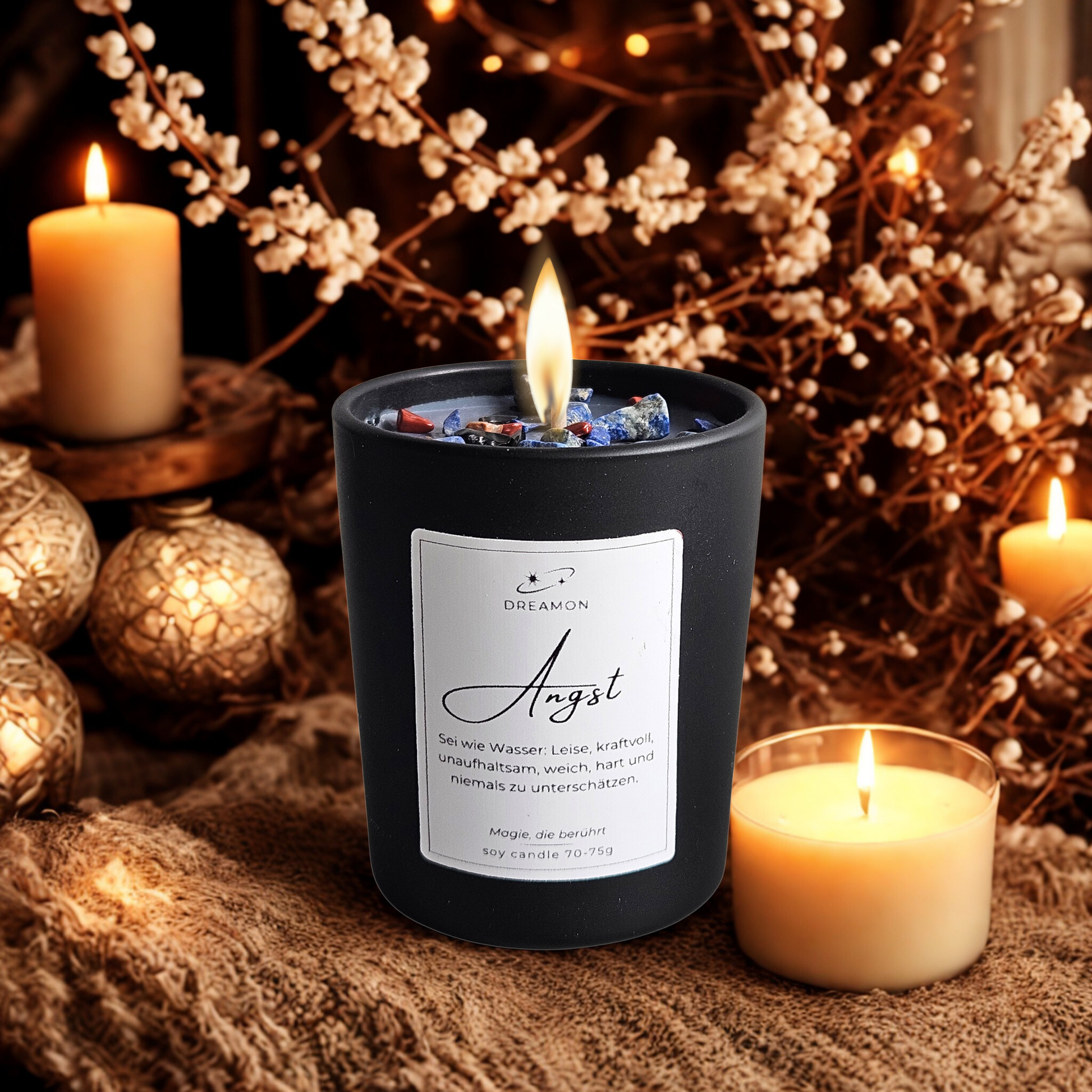 Ambiente Ansicht der Zitat Duftkerze „Angst“ in Schwarz 