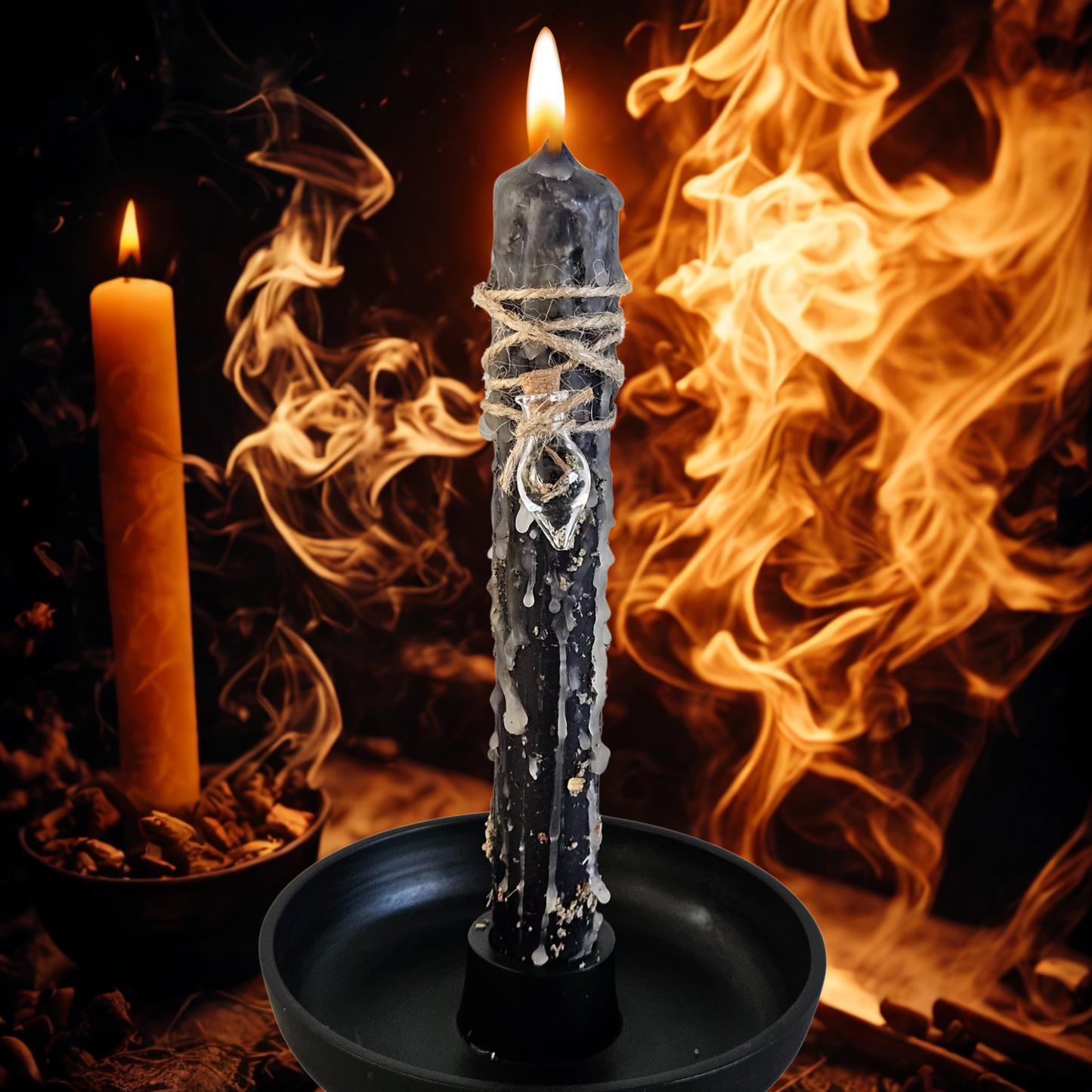 Brennende Ritualkerze in Schwarz – Symbol für Transformation, Reinigung und kraftvolle Schutzenergie.