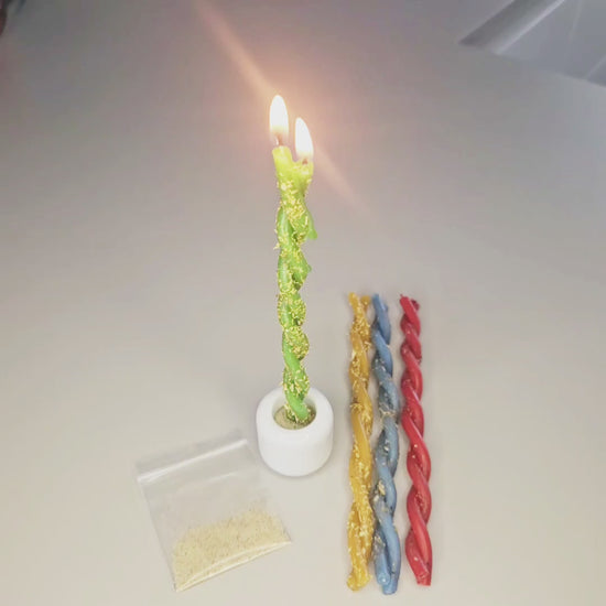 Anointed Essence – gesalbte Bienenwachskerzen mit Kräutern und ätherischen Ölen für Rituale, Schutz, Liebe und Heilung. Handgemacht mit Intention von DreamOn.