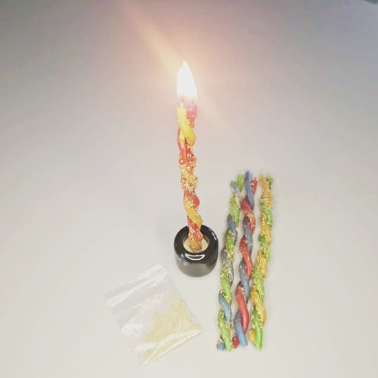 Sacred Balance – gesalbte Duo-Kerzen aus Bienenwachs mit Kräutern und ätherischen Ölen. Symbol für Harmonie, Liebe und energetische Balance.