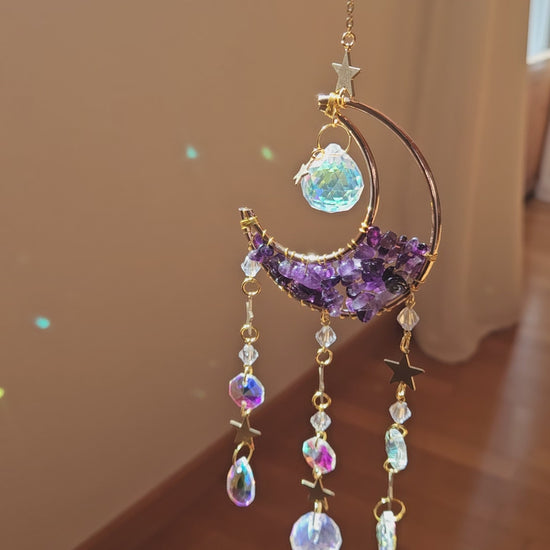 Kleiner Suncatcher mit Amethyst und Kristallelementen – magischer Begleiter für innere Ruhe & Klarheit, Video